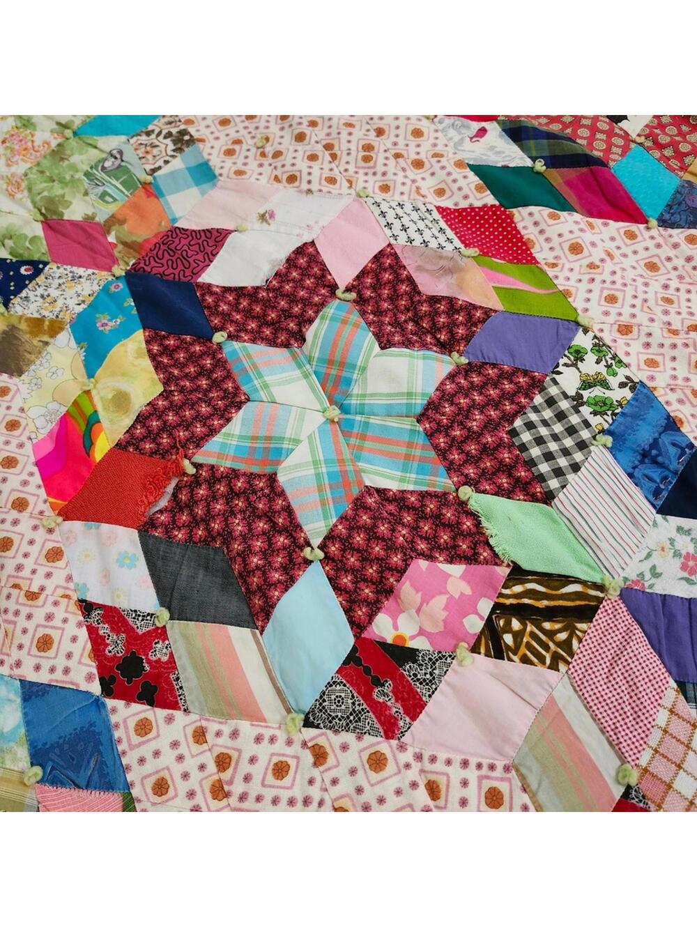 Handmade Patchwork Quilt Vintage Starburst Pattern Colorful Throw Blanket 62x88 - Picture 6 of 9